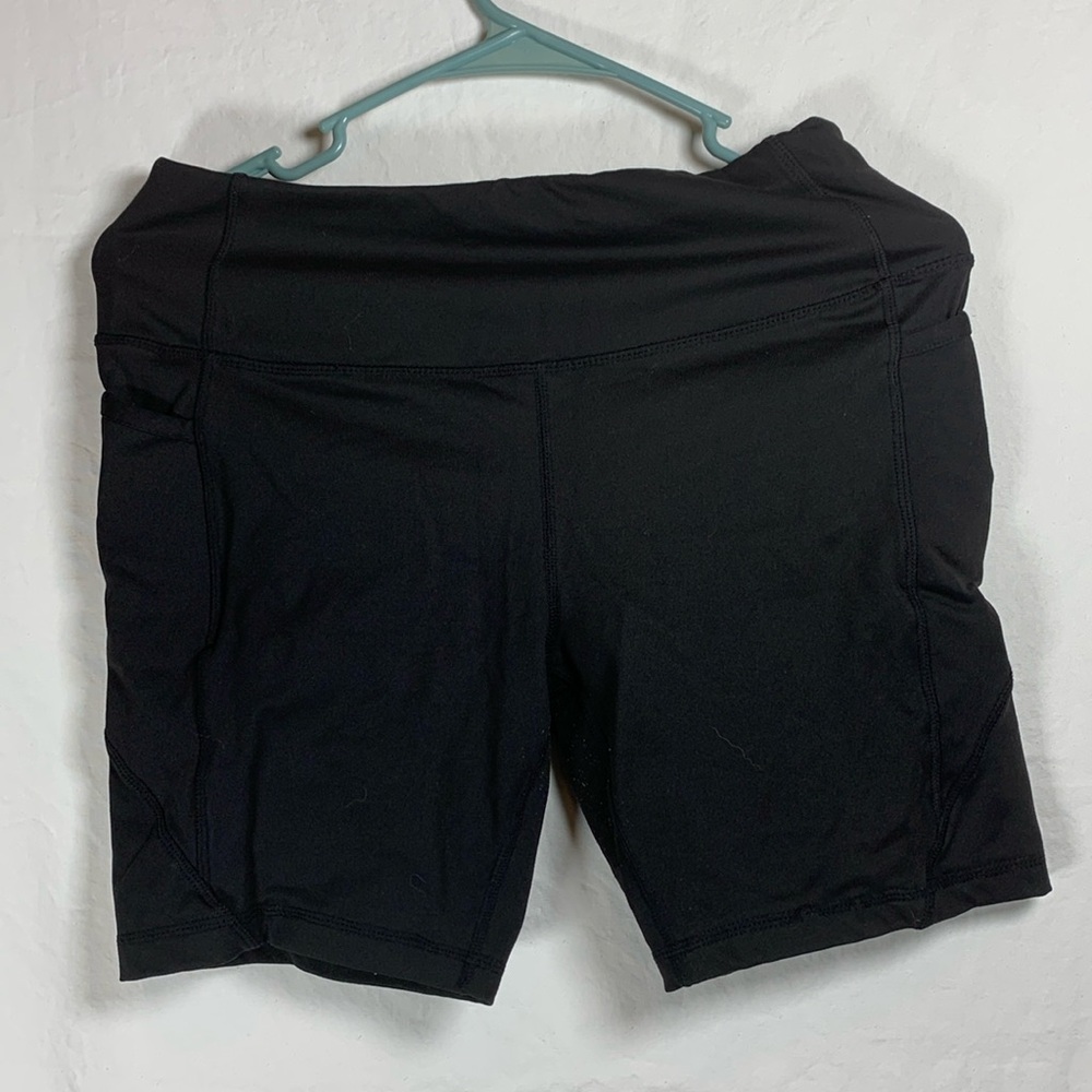 AVIA Brand Bike Shorts. Wom Medium. Black. With Media Pocket.